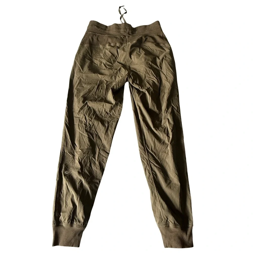 lululemon athletica this item